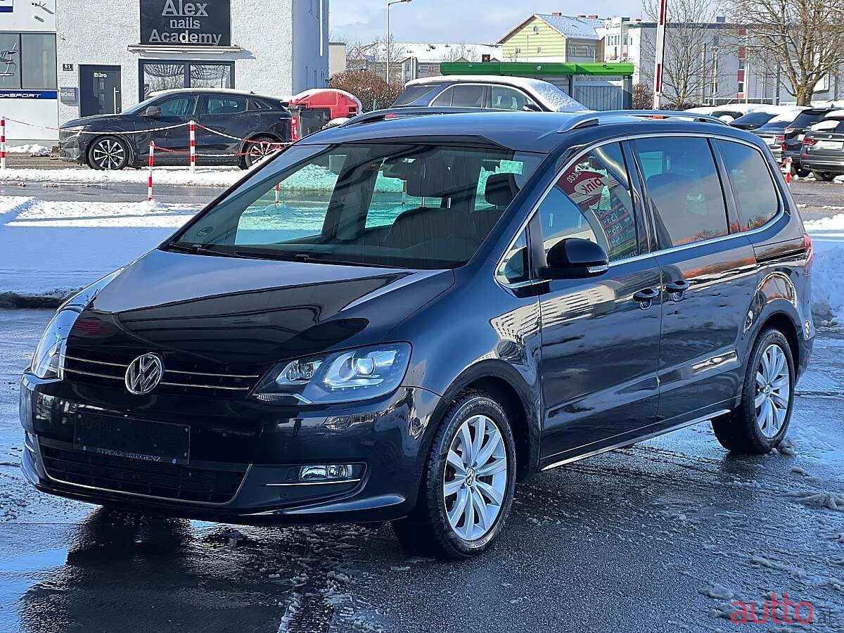 2010' Volkswagen Sharan photo #3