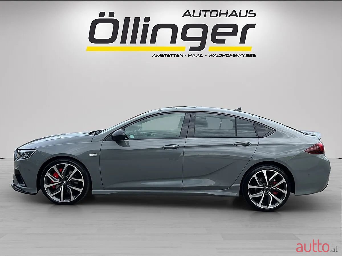 2019' Opel Insignia photo #2