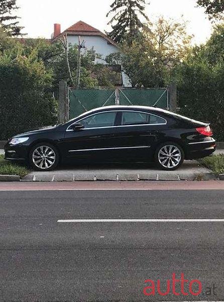 2010' Volkswagen Passat photo #1