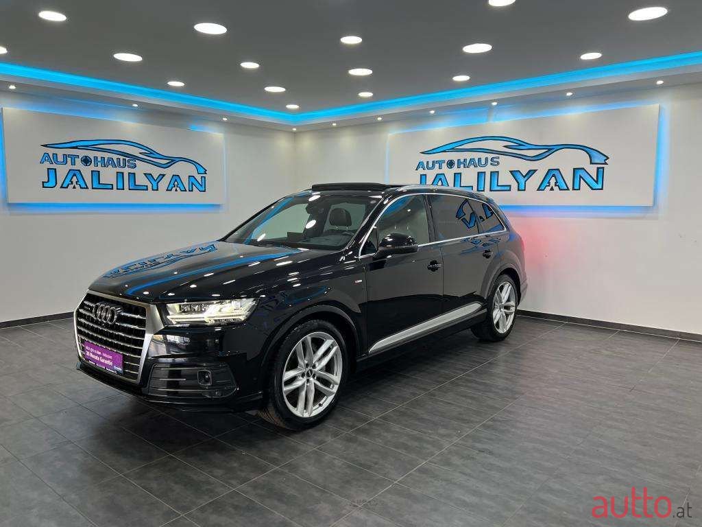 2016' Audi Q7 photo #5