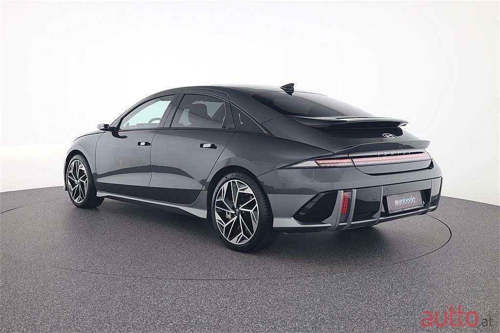 2023' Hyundai Ioniq 6 photo #4