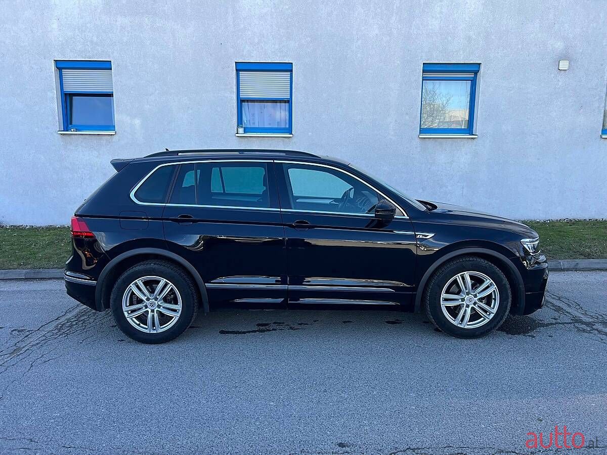 2018' Volkswagen Tiguan photo #6