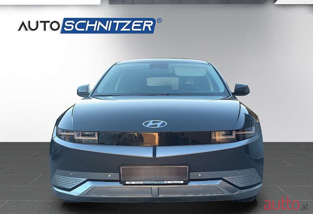 2023' Hyundai Ioniq 5 photo #2