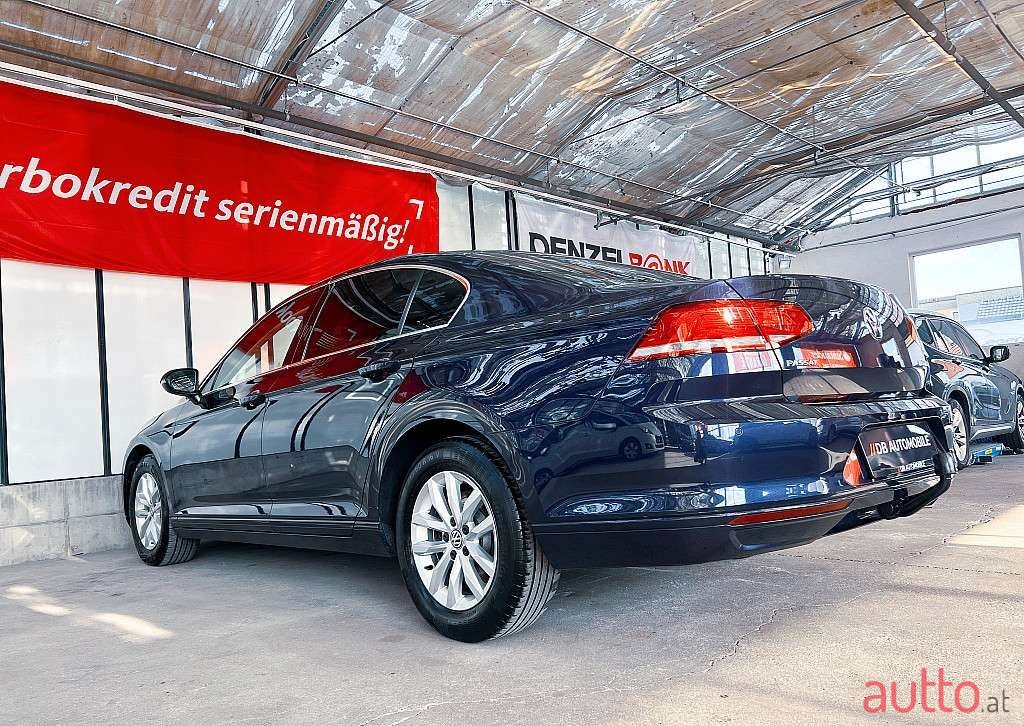 2017' Volkswagen Passat photo #6