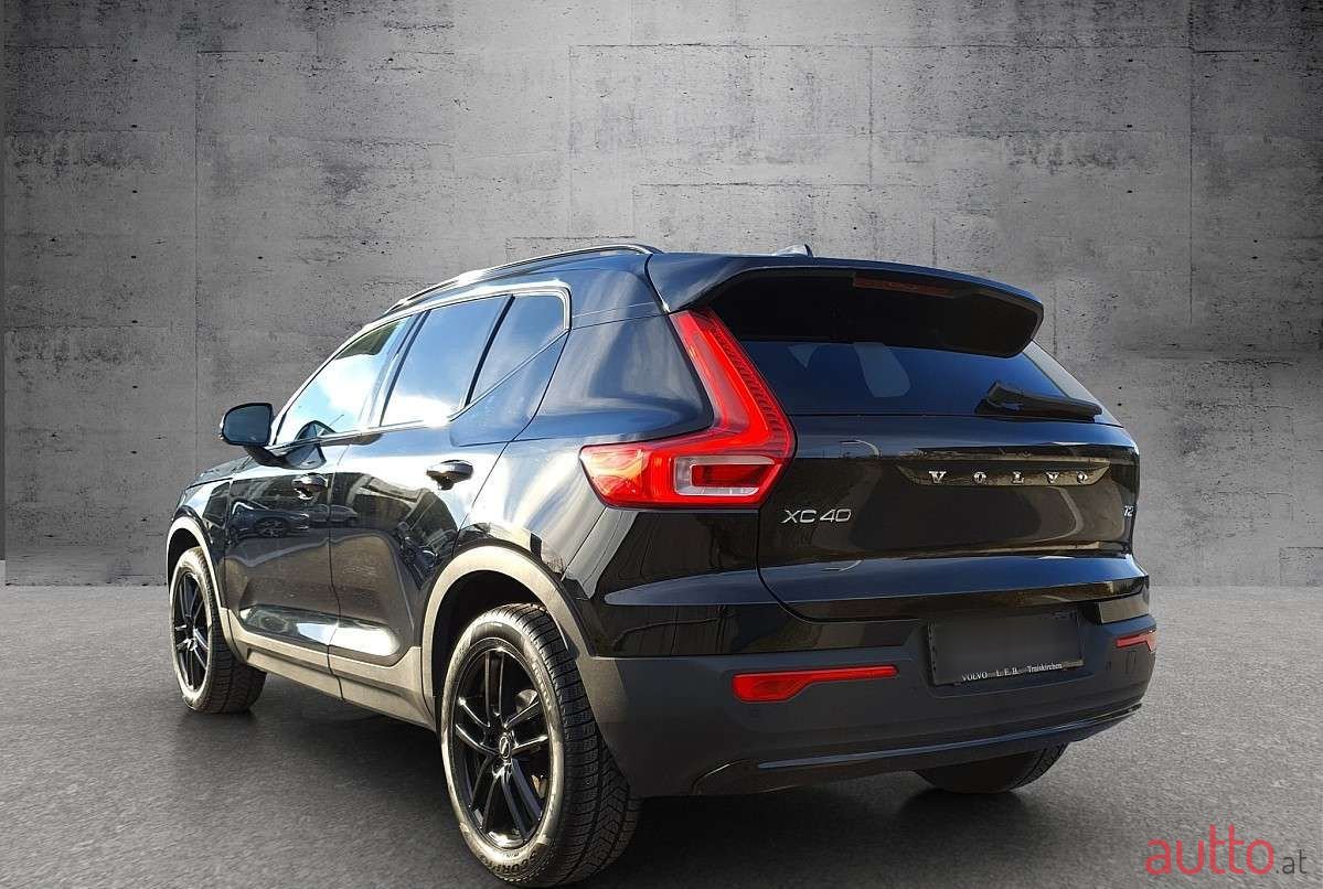 2023' Volvo XC40 photo #4