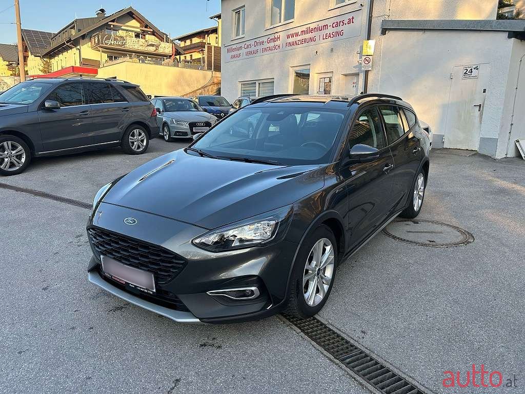 2020' Ford Focus photo #6