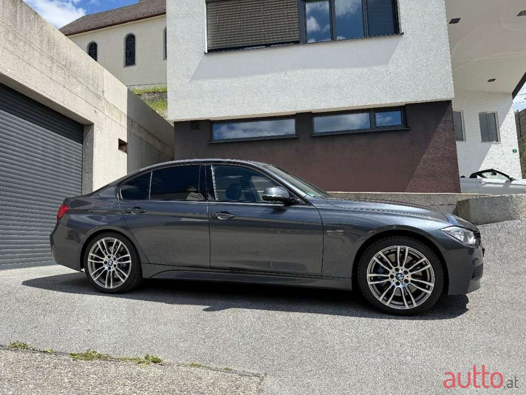 2013' BMW 3Er-Reihe photo #3