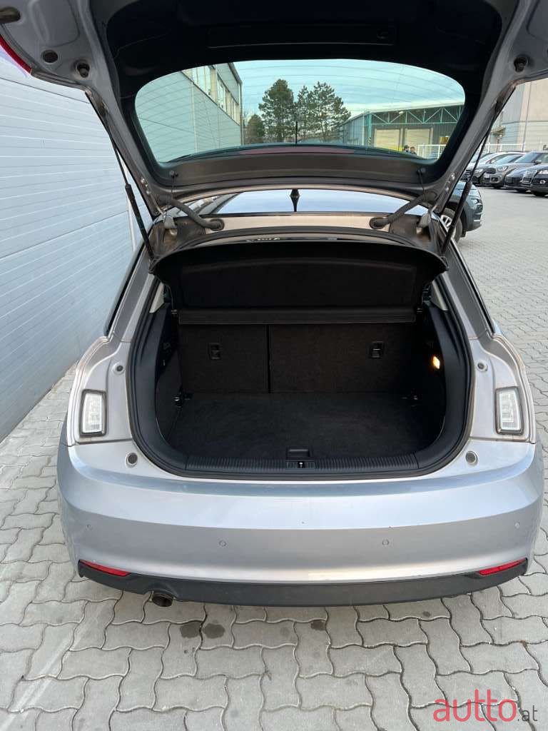 2016' Audi A1 photo #6