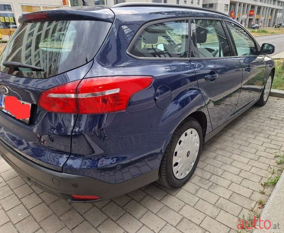 2016' Ford Focus photo #2