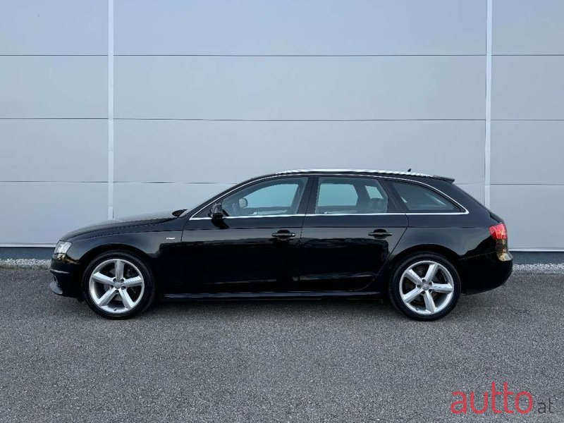 2011' Audi A4 photo #4