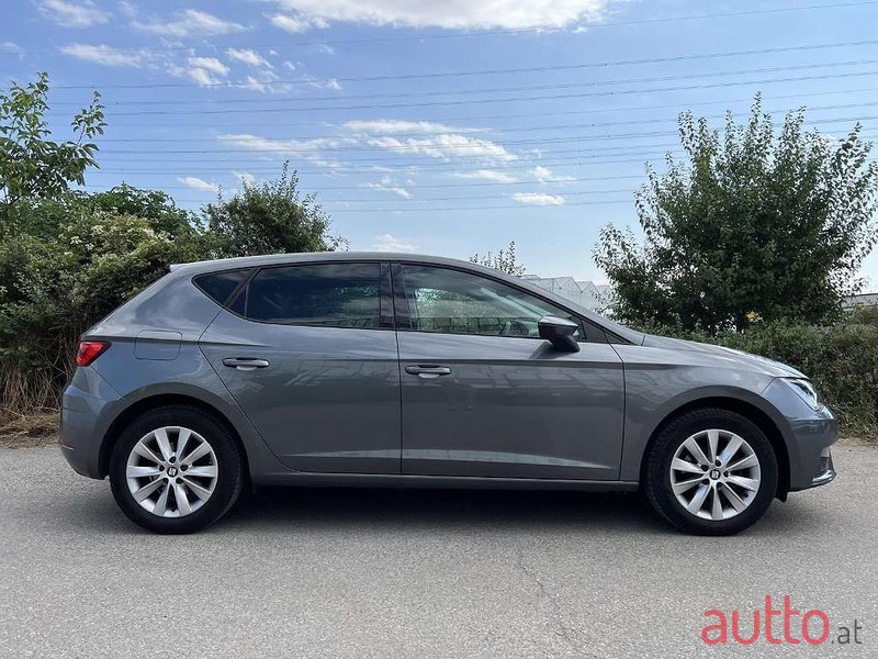 2017' SEAT Leon photo #2