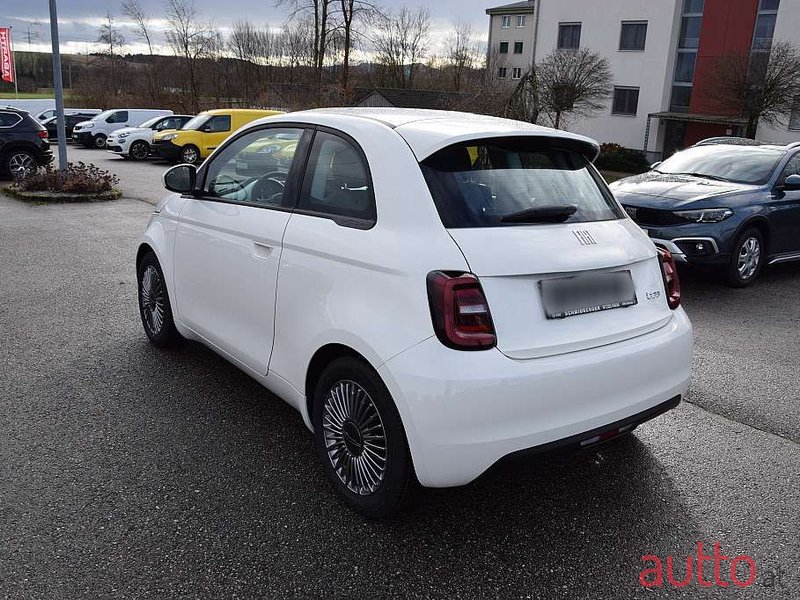 2023' Fiat 500 E photo #4