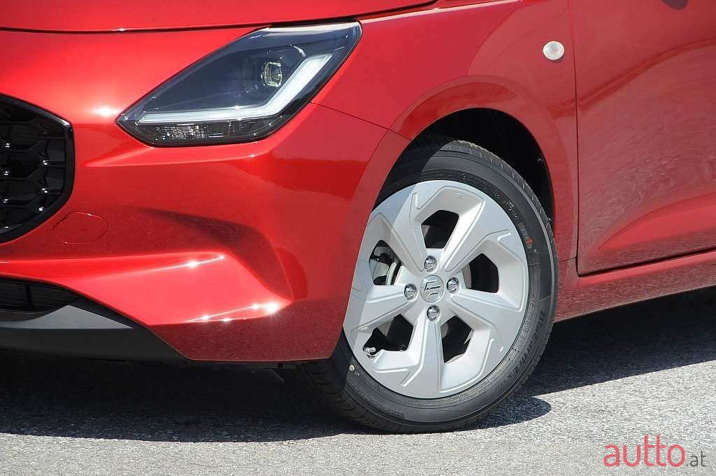 2024' Suzuki Swift photo #2