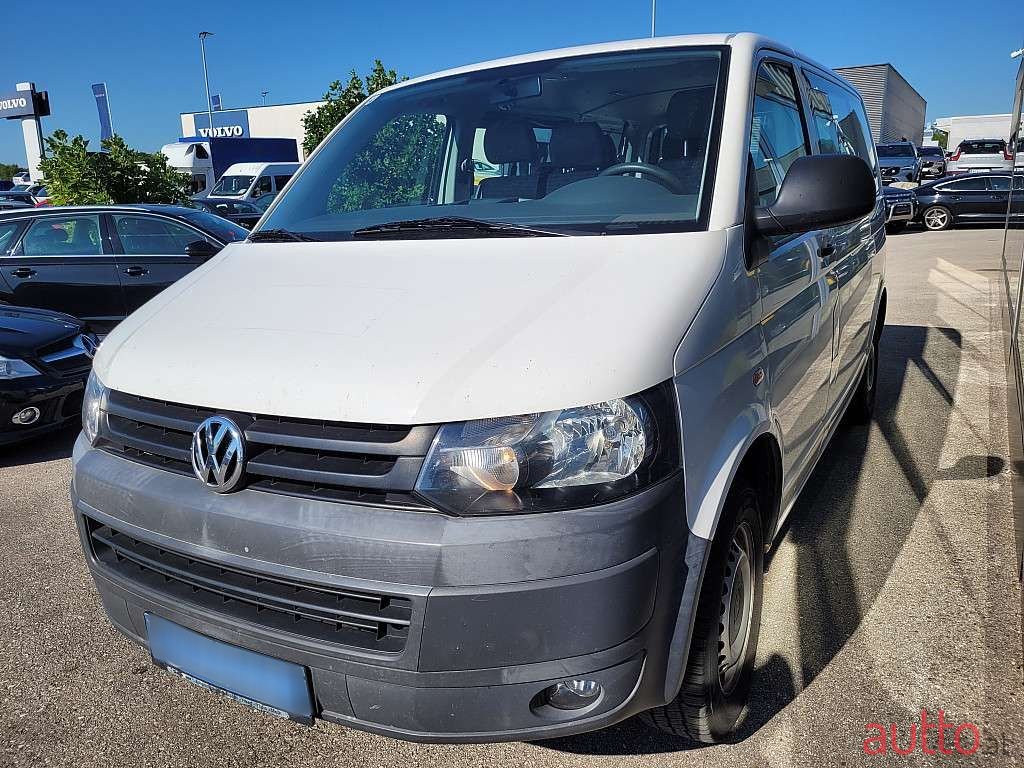 2011' Volkswagen T5 photo #2