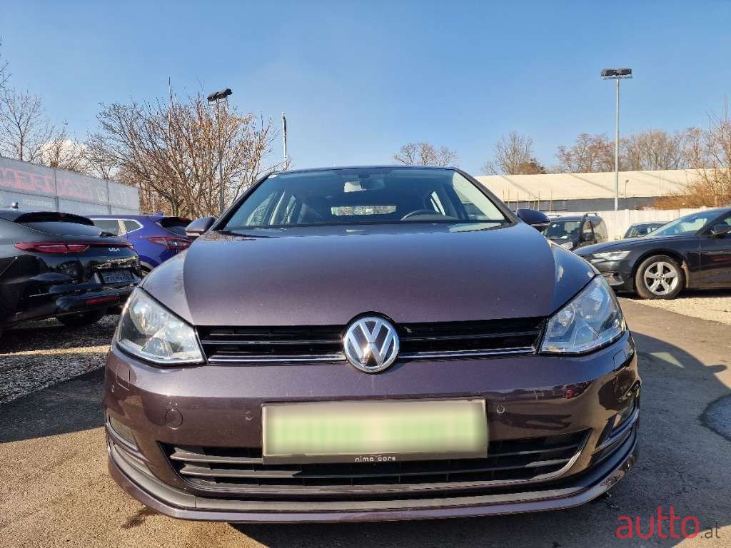 2015' Volkswagen Golf photo #3