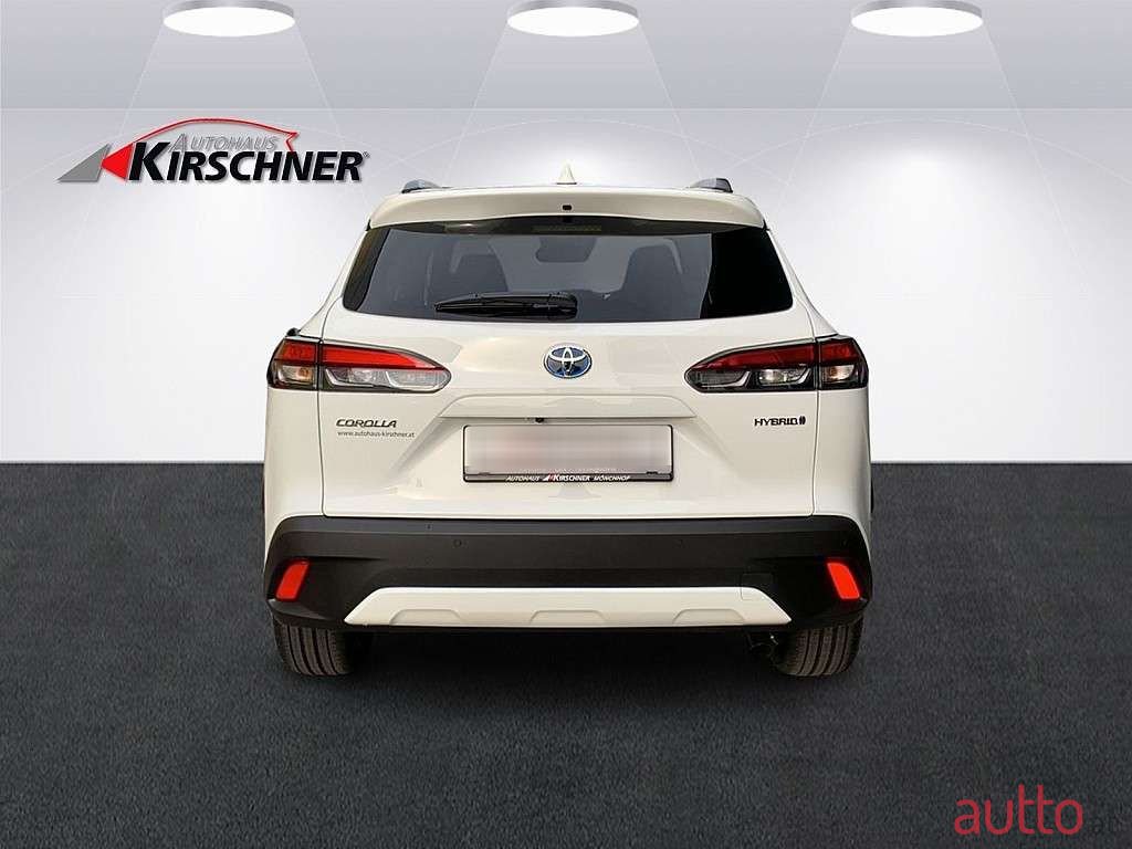 2024' Toyota Corolla Cross photo #4