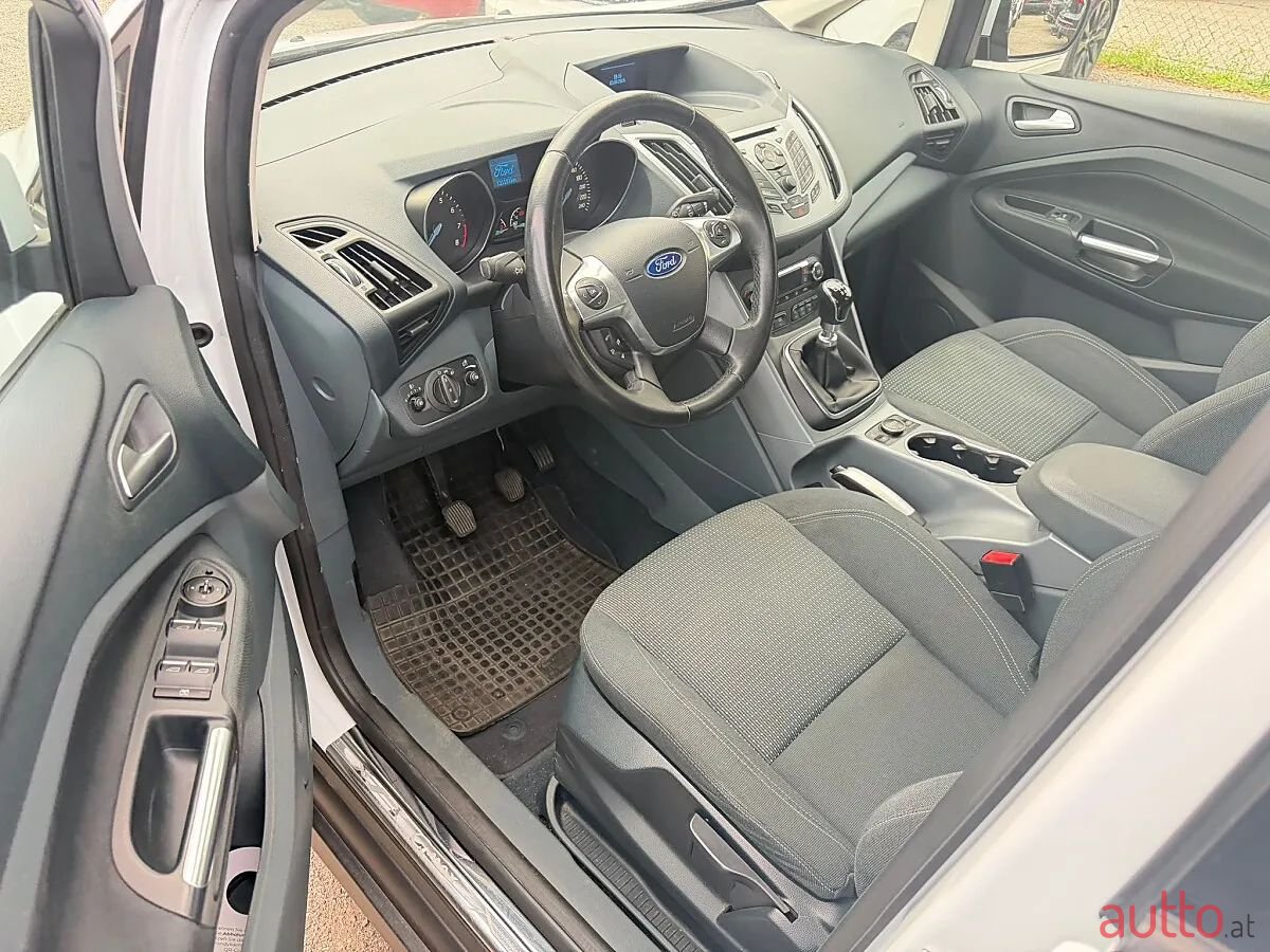 2013' Ford C-MAX photo #5