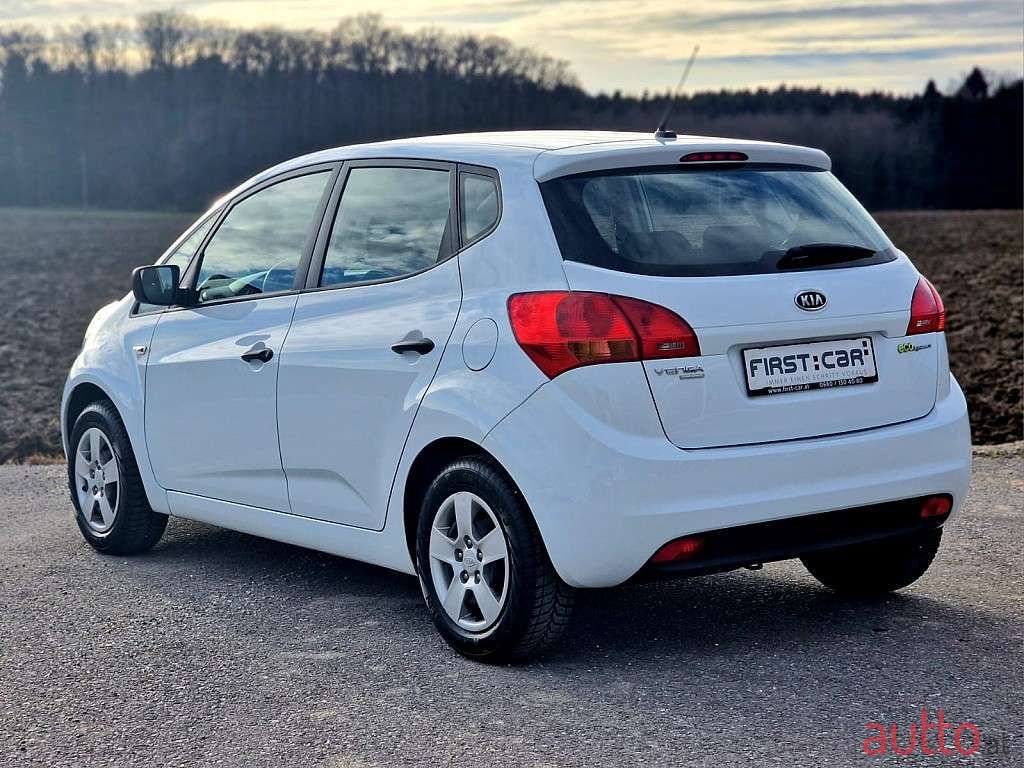 2013' Kia Venga photo #3