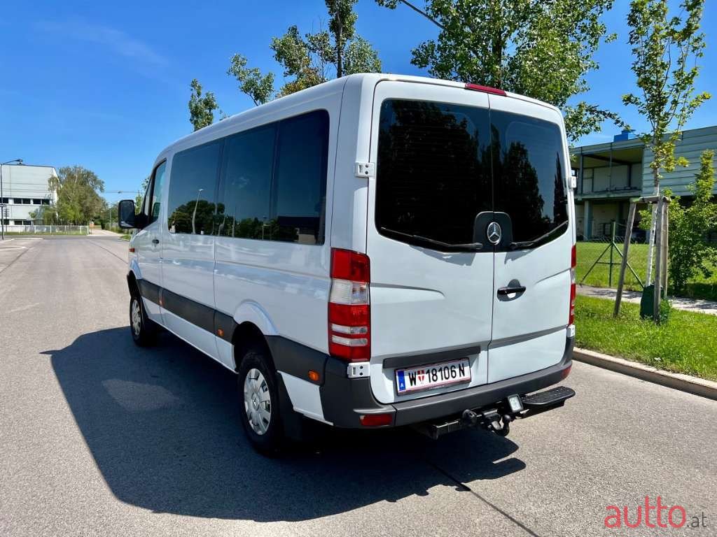 2009' Mercedes-Benz Sprinter photo #3