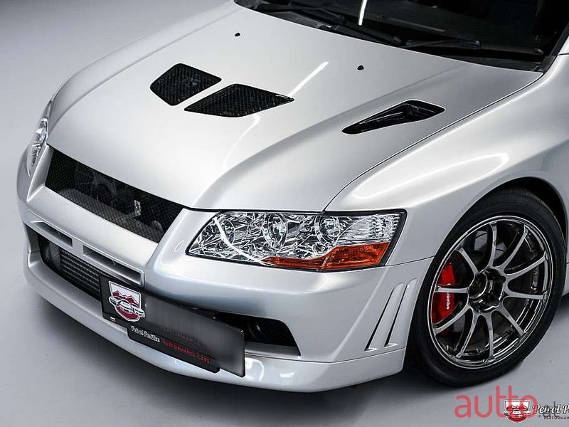 2001' Mitsubishi Lancer photo #3