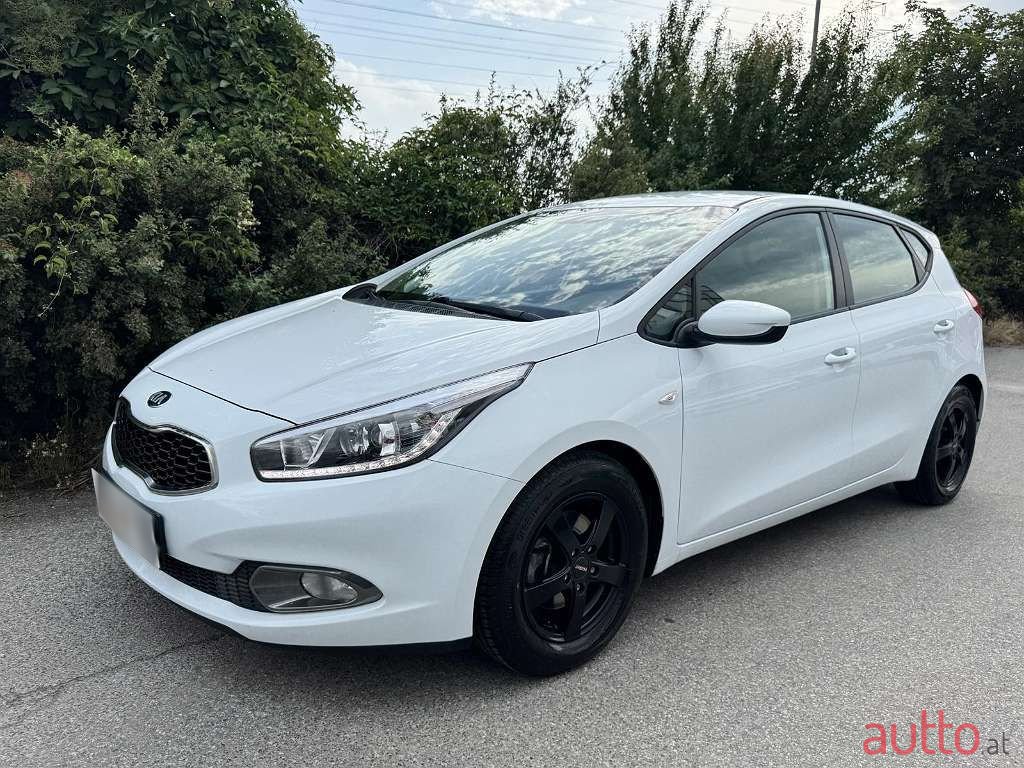 2014' Kia Ceed photo #4