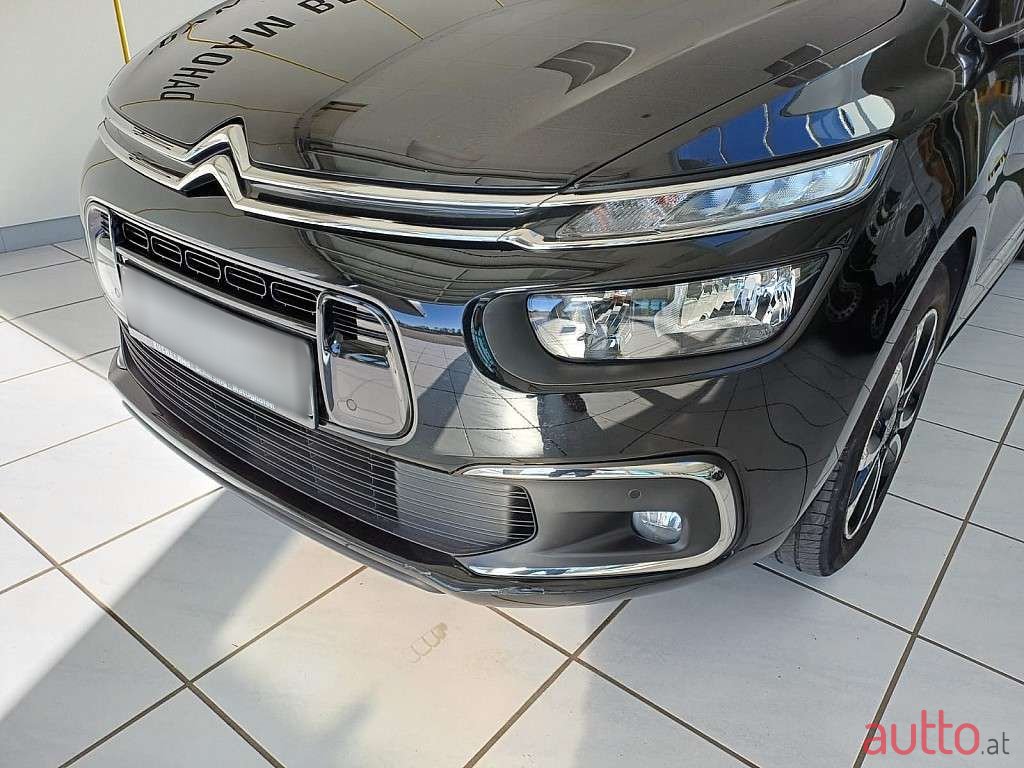 2019' Citroen Grand C4 SpaceTourer photo #2