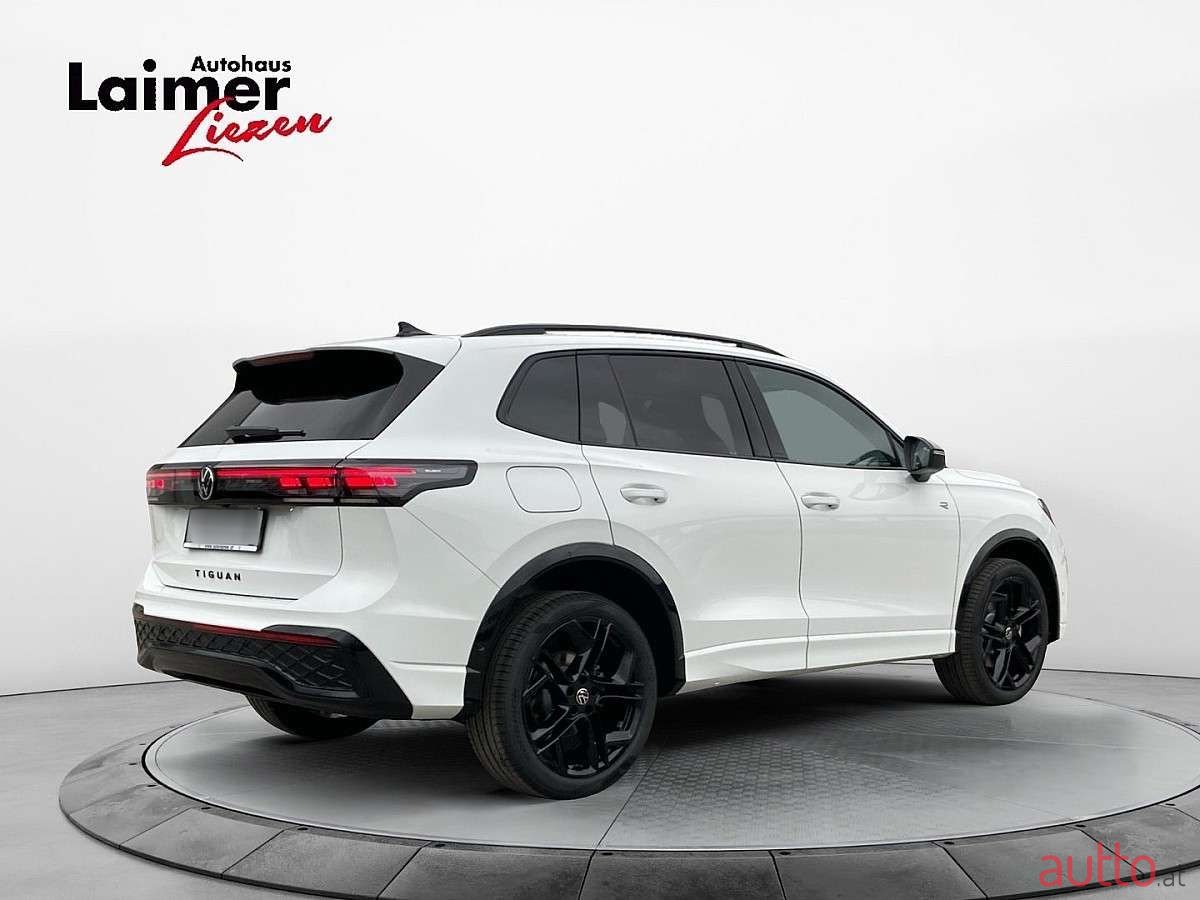 2024' Volkswagen Tiguan photo #4