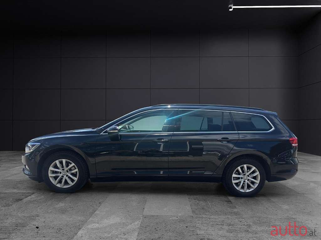 2015' Volkswagen Passat photo #5
