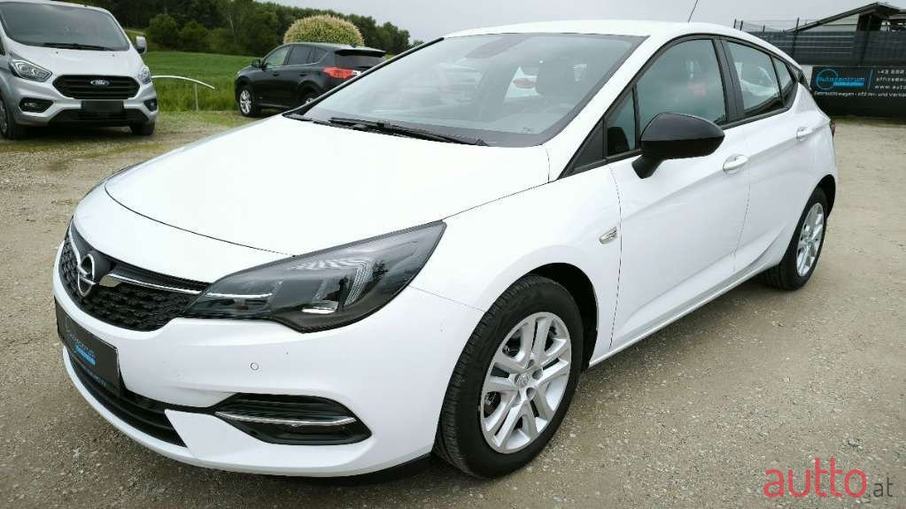 2021' Opel Astra photo #1
