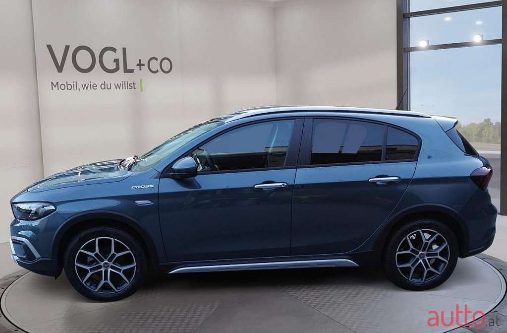 2022' Fiat Tipo photo #2