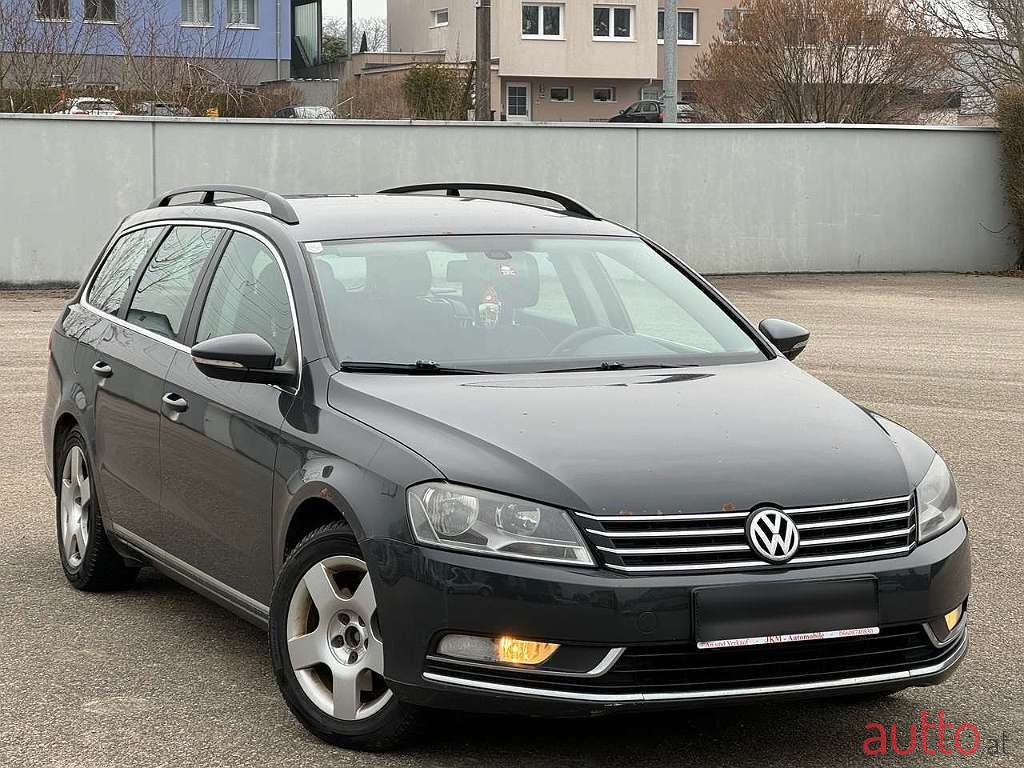 2013' Volkswagen Passat photo #3