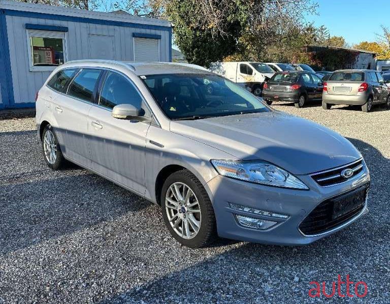 2014' Ford Mondeo photo #2