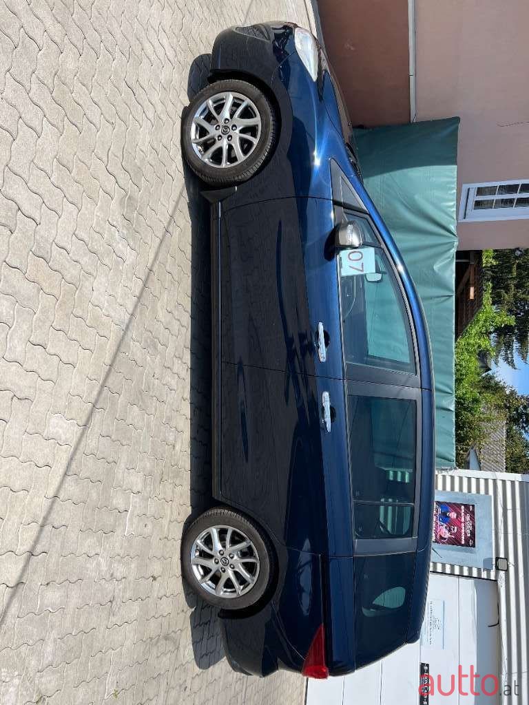 2014' Mazda Mazda5 photo #2