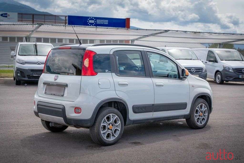 2014' Fiat Panda photo #3