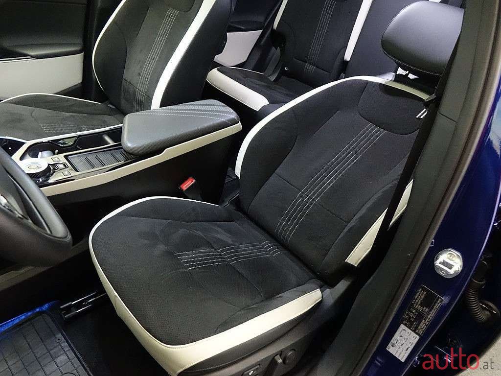 2022' Kia EV6 photo #5