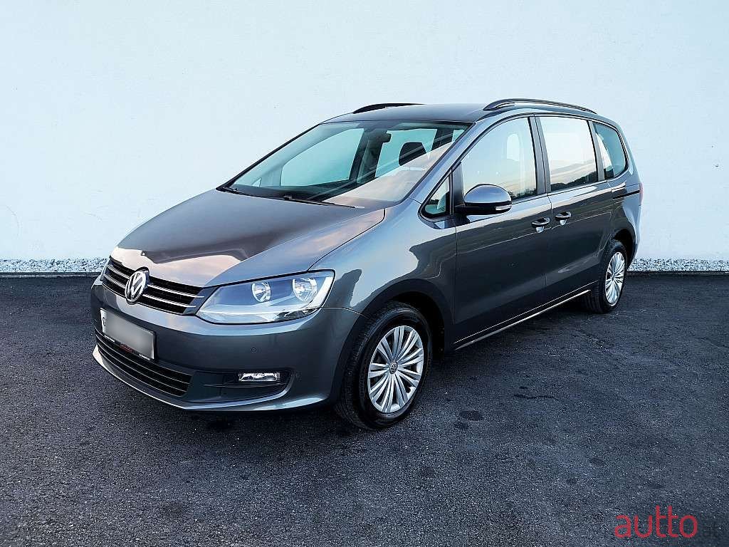 2017' Volkswagen Sharan photo #1