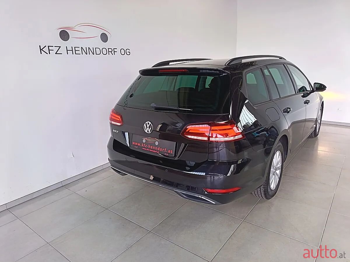 2019' Volkswagen Golf photo #6