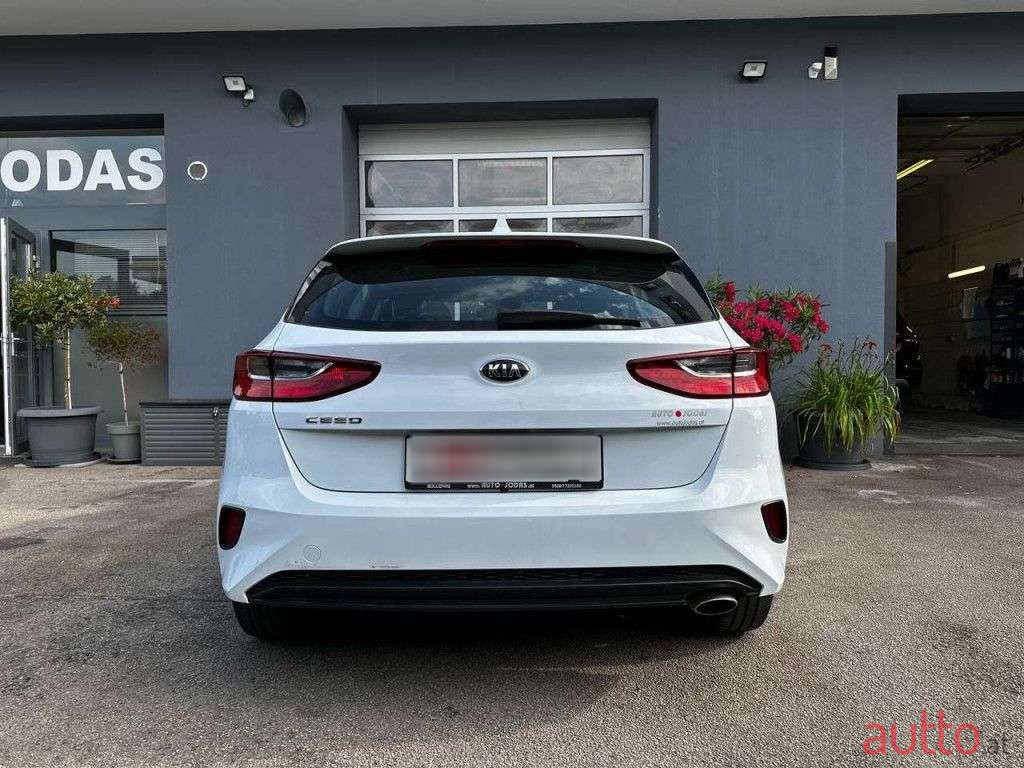 2021' Kia Ceed photo #5
