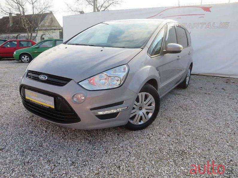 2011' Ford S-Max photo #1