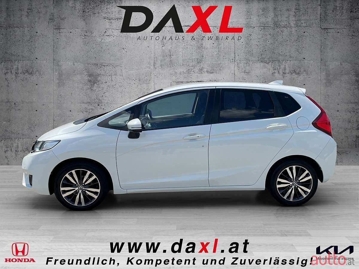 2017' Honda Jazz photo #3