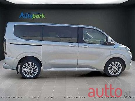 2024' Ford Tourneo photo #5