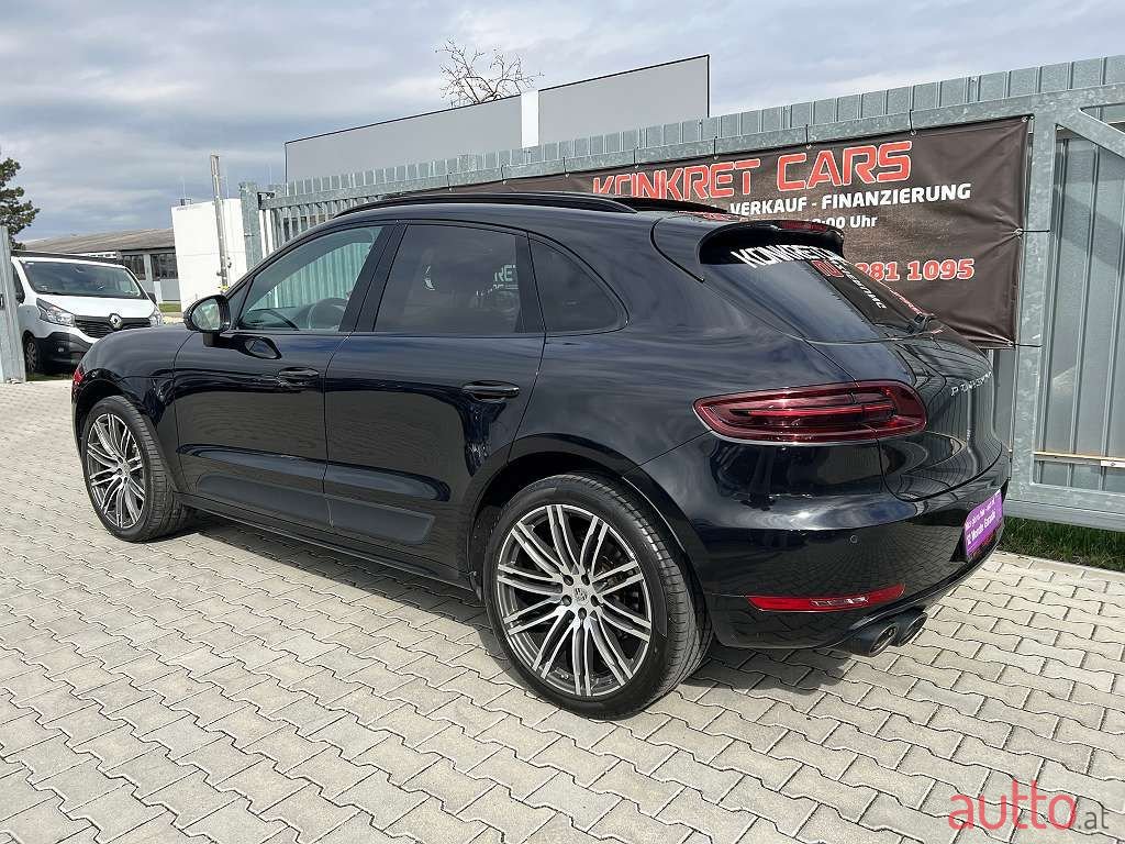 2016' Porsche Macan photo #5