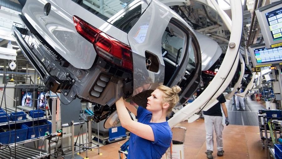 Skoda Octavia Deliveries Halted Over Software Problem, Follows VW Golf