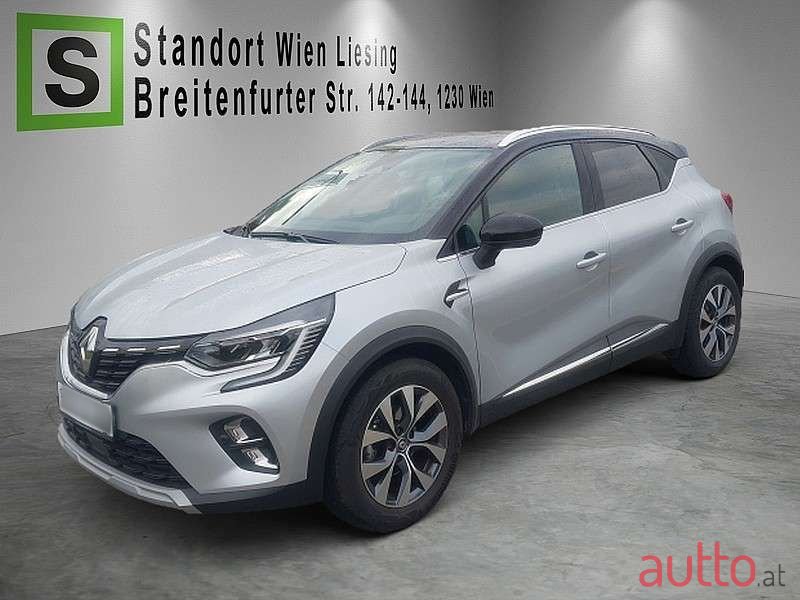 2021' Renault Captur photo #1