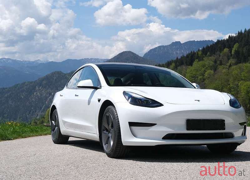 2022' Tesla Model 3 photo #2