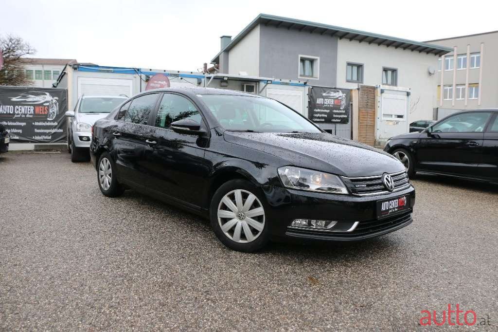 2013' Volkswagen Passat photo #1
