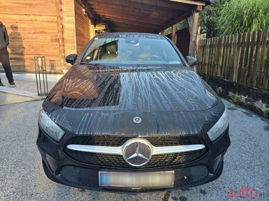 2021' Mercedes-Benz A-Klasse photo #3