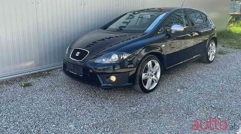 2011' SEAT Leon photo #1