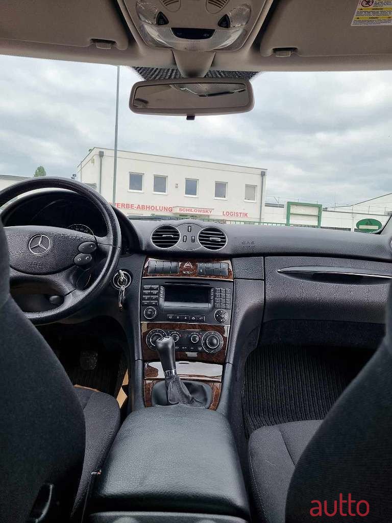 2008' Mercedes-Benz Clk-Klasse photo #6