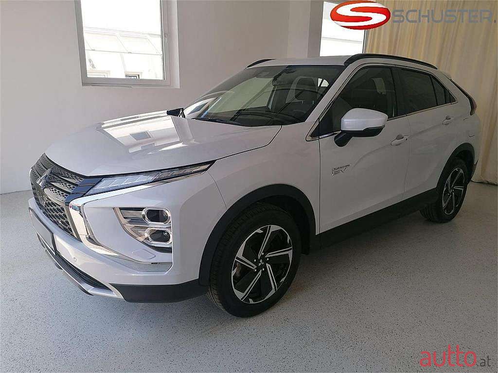 2021' Mitsubishi Eclipse photo #2